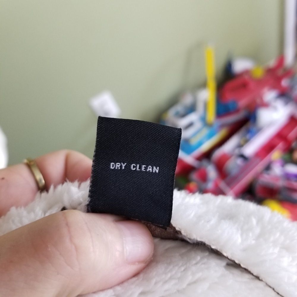 Leather look, faux fur vest super cute SZ M EUC - Picture 6 of 6